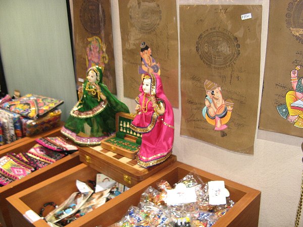 インド館内部