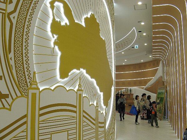トルクメニスタン館内部