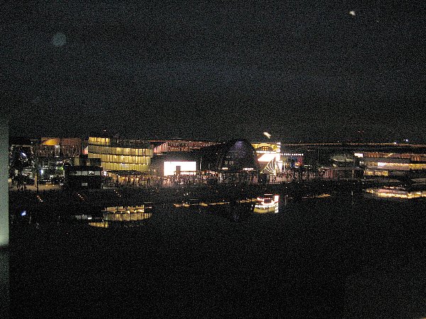 エンパワーリングゾーン夜景
