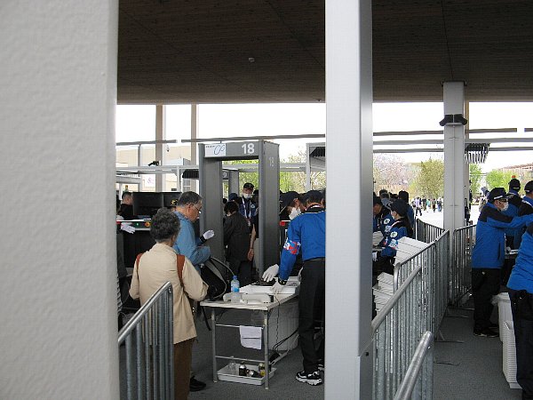 入場ゲート前
