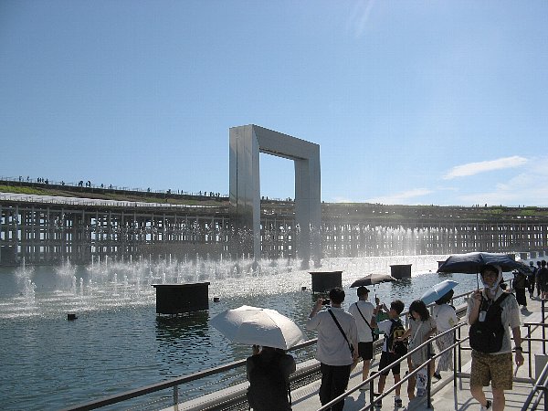 ウォータープラザ　噴水ショー