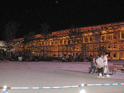 夜の大屋根リング