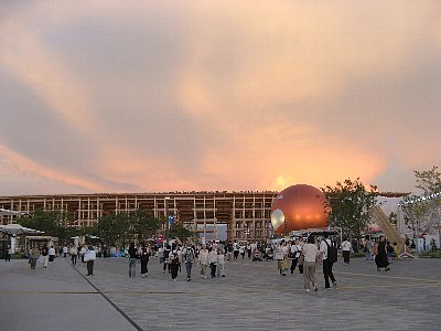 大屋根リングの夕日