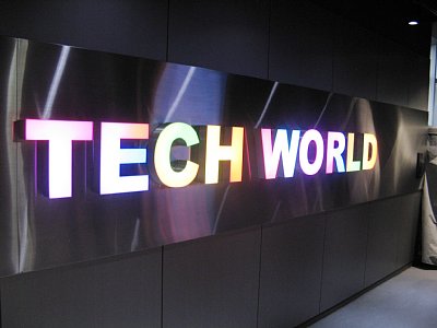 TECH WORLD内部